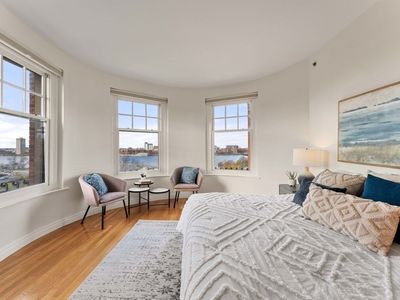 4 Charlesgate E APT 605, Boston, MA, 02215