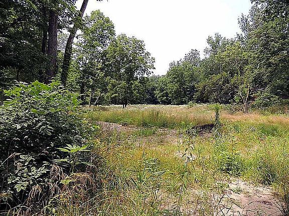 4th image of 642 N County Road 50