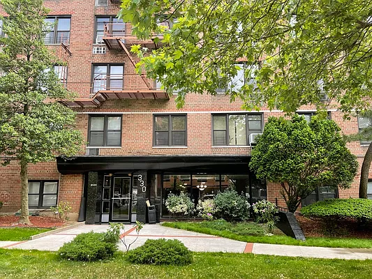 Sold by NextDoor Realty | media 7