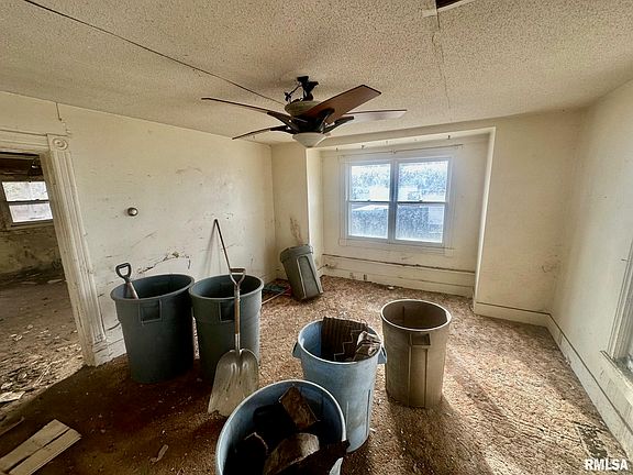 2nd image of 1040 N Church St