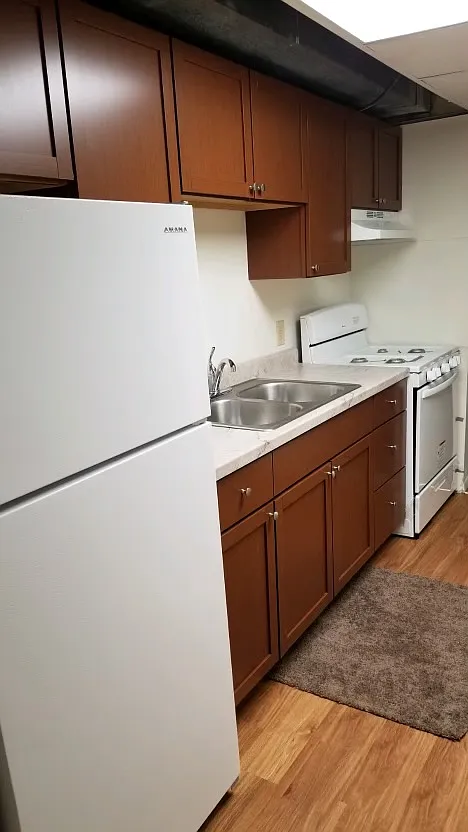 2 bed, 1000 sqft, $1,095 — Photo 3