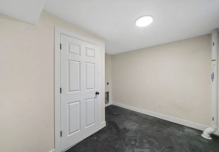 6364 Julian St — Photo 13