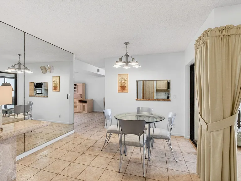 5851 Parkwalk Dr — Photo 24