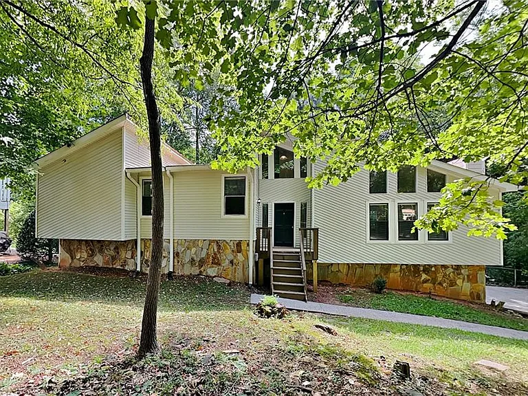 4515 King Springs Rd SE — Photo 1