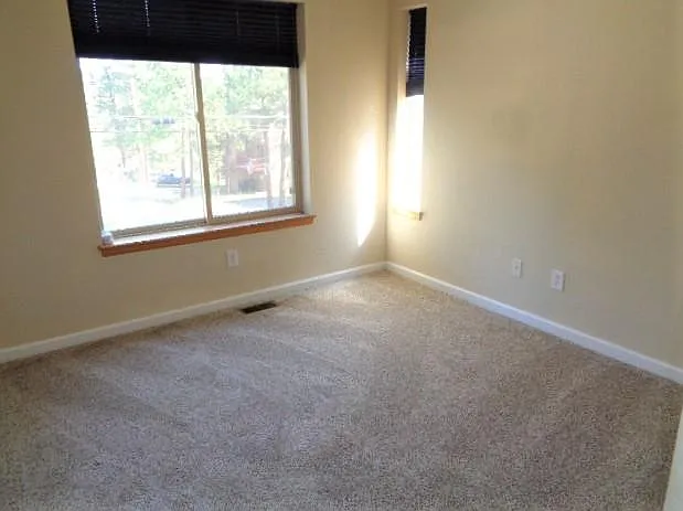 30202 Hilltop Dr — Photo 14