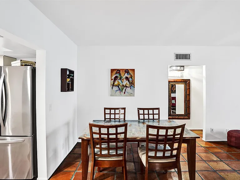 1212 SE 2nd Ct #201 — Photo 29