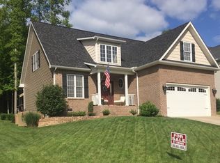 94 Killarney Rd, Winfield, WV 25213