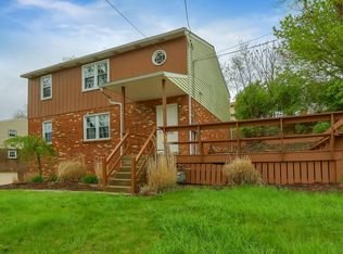 2331 McKees Rocks Rd FLOOR 2, Mc Kees Rocks, PA 15136