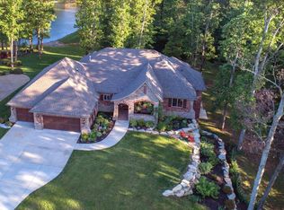 1365 S Kingscliffe Ct, Nixa, MO 65714