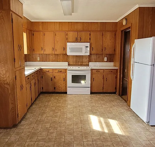 206 Columbia Ave — Photo 20