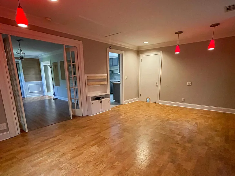 320 Leopole Rd — Photo 4