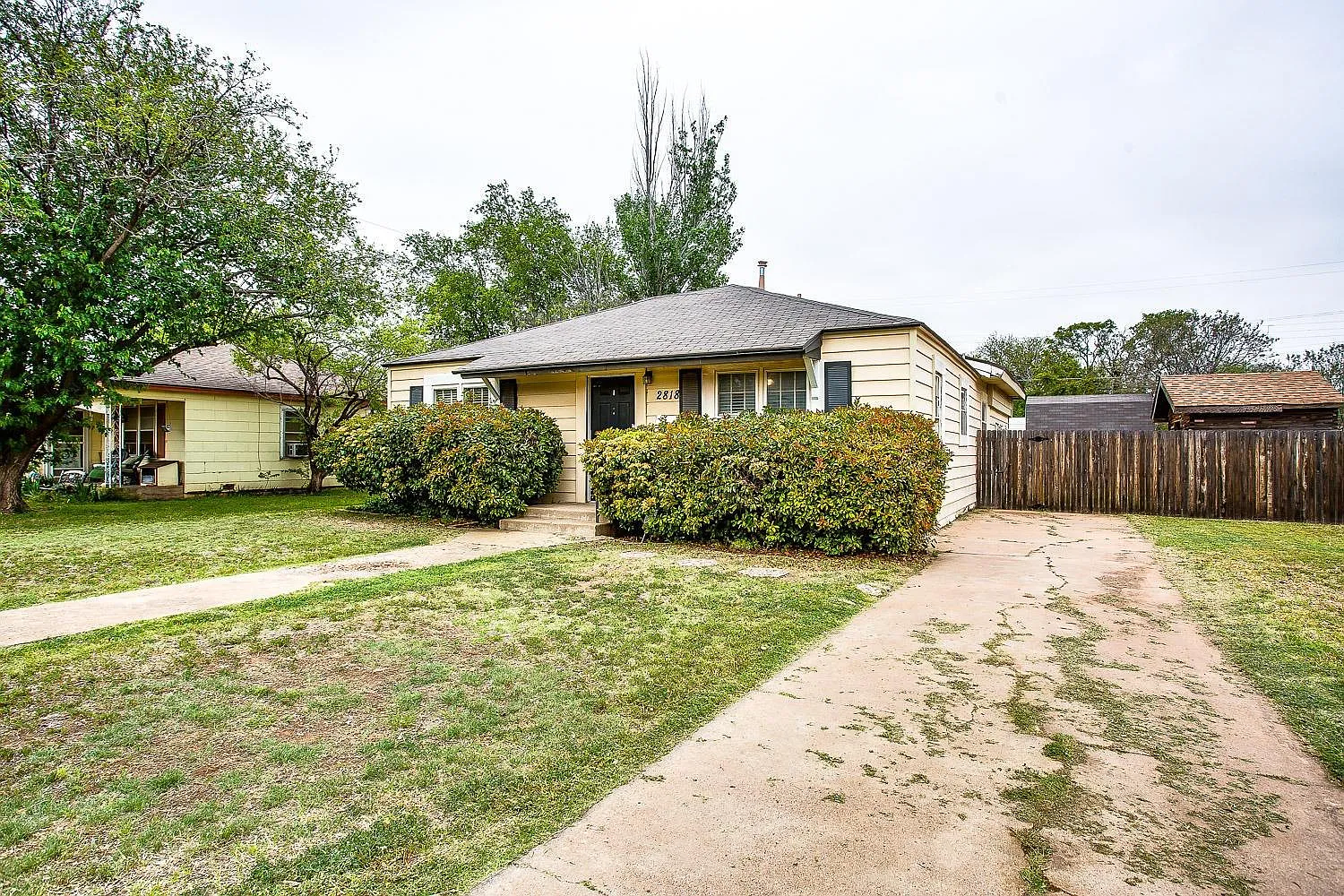 3 bed, 2.0 bath, 1648 sqft, $1,300 — Photo 2