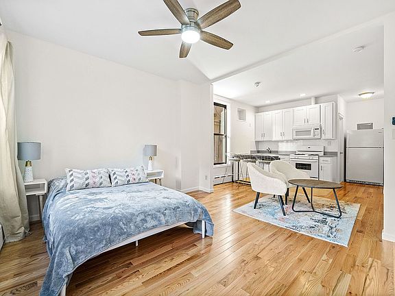 4th image of 567 39th St APT 1A