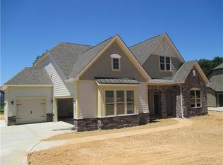 2005 Freeport Dr, Indian Trail, NC 28079
