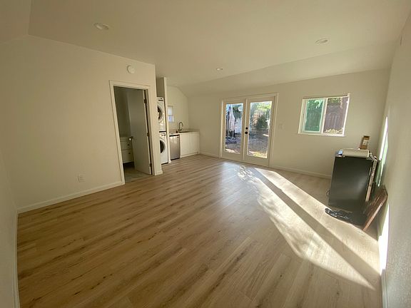 2nd image of 2451 Cowper St