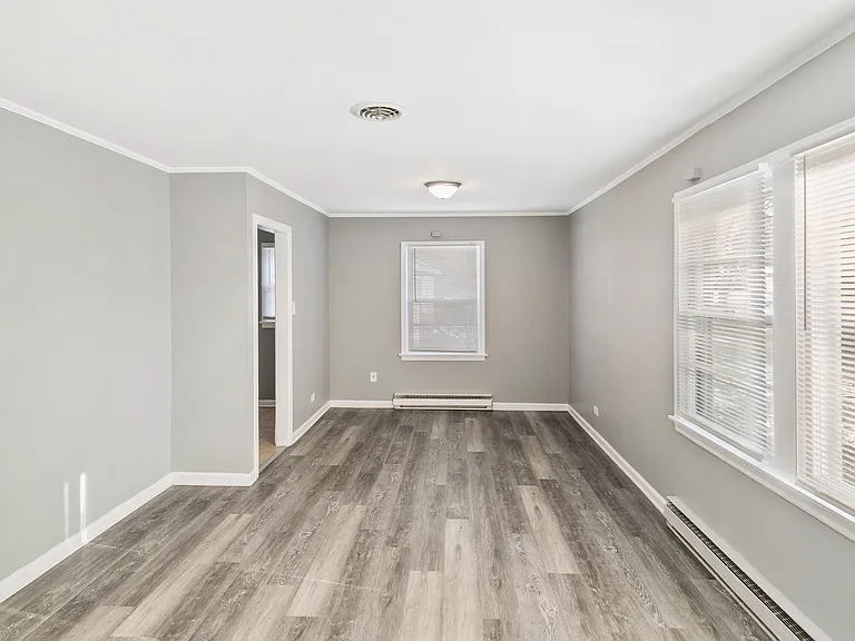 17306 Holmes Ave — Photo 11