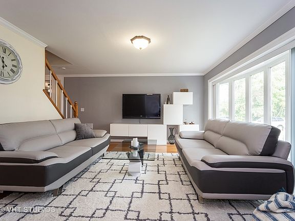 2nd image of 8943 Robin Dr APT F
