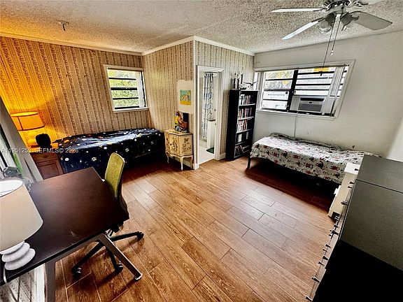 5th image of 1335 NE 176th St