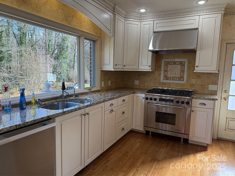 2nd image of 1730 5th Street Dr NW