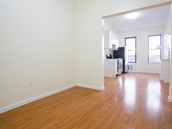 2nd image of 232 Wyckoff Ave APT 3L