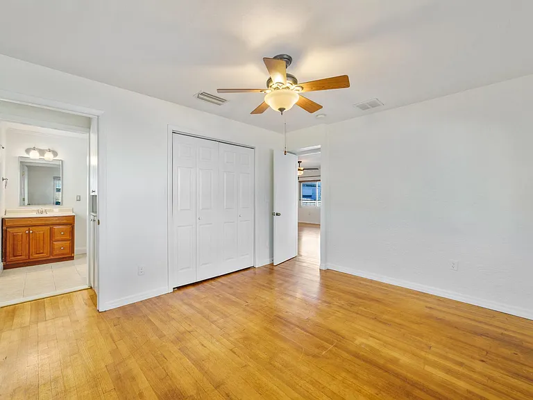 1652 Berkshire Ave — Photo 16