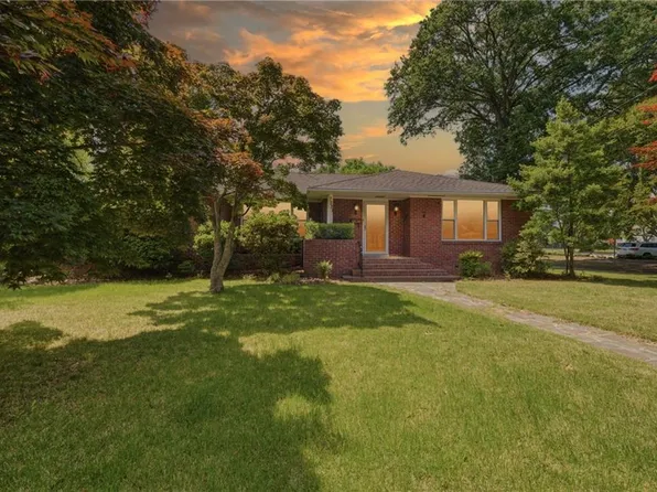7521 Shirland Ave, Norfolk, VA 23505