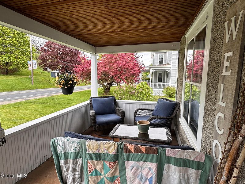 3rd image of 34 Saint Claire Street