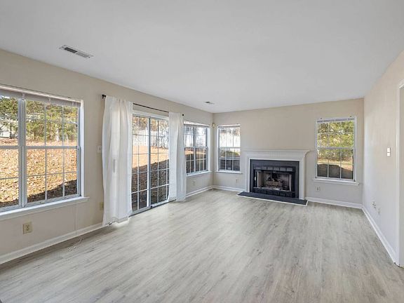 5th image of 531 Clayton Rd