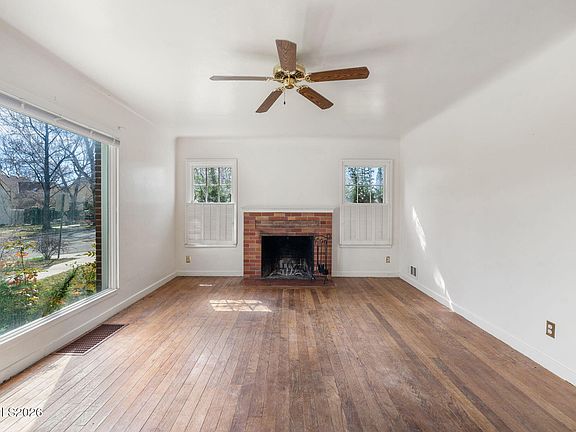 3rd image of 1135 Nixon Ave