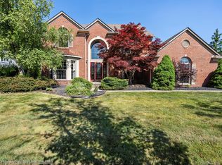 198 Country Club Ln, Canton, MI 48188