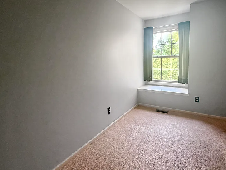 2820 Barclay Way — Photo 13