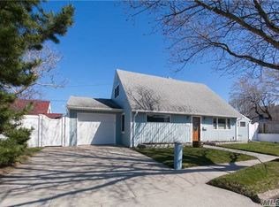 142 Harding Ave, Long Beach, NY 11561