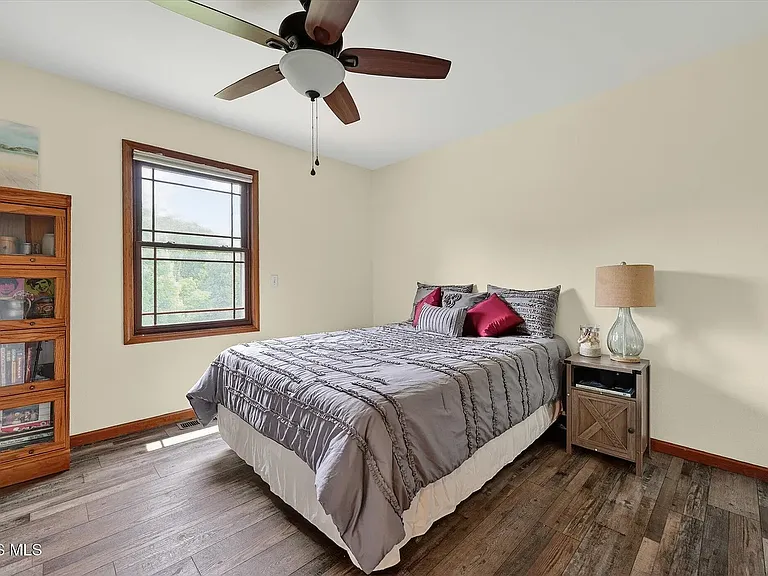 1212 Valley Bluff Rd — Photo 19
