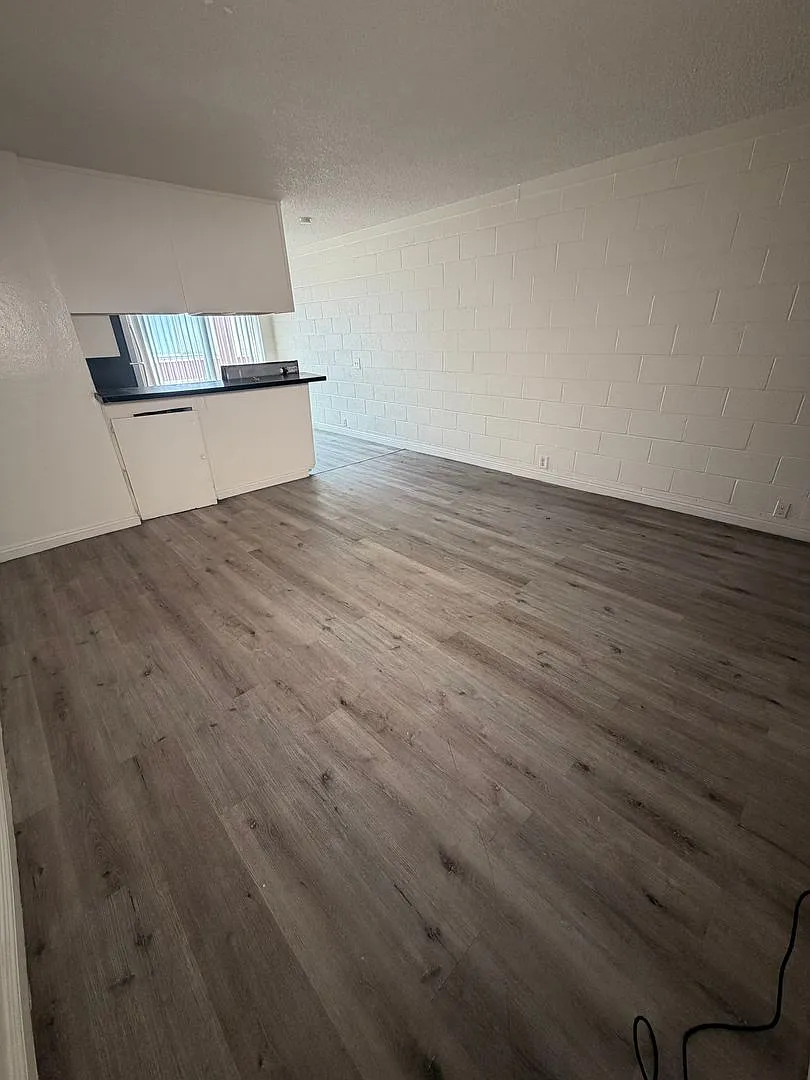 770 Mark Ave — Photo 3
