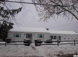 248 Silver Lake Blvd, Carle Place, NY 11514