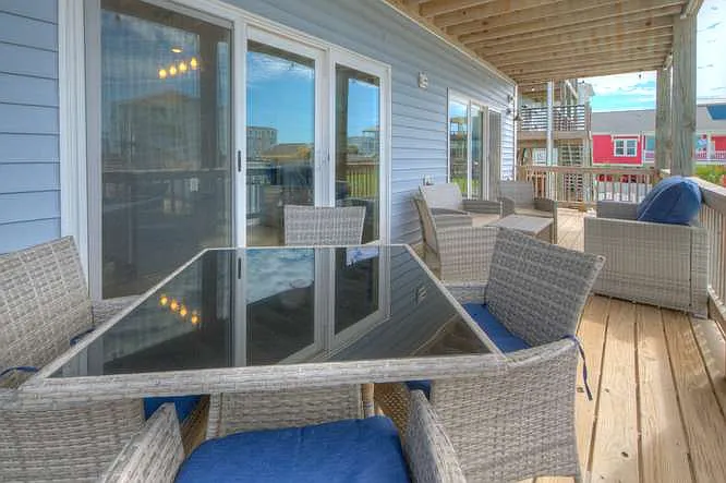 3 bed, $2,100 — Photo 3