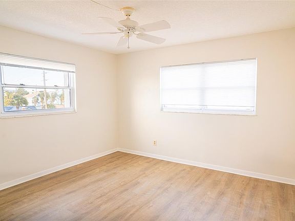 5th image of 403 Gulf Way APT 304