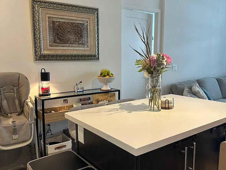 95 Oneida Cres #1008 — Photo 8