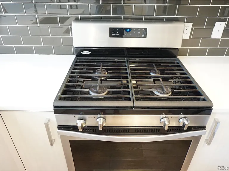 3090 N Wilson Ct #4 — Photo 18