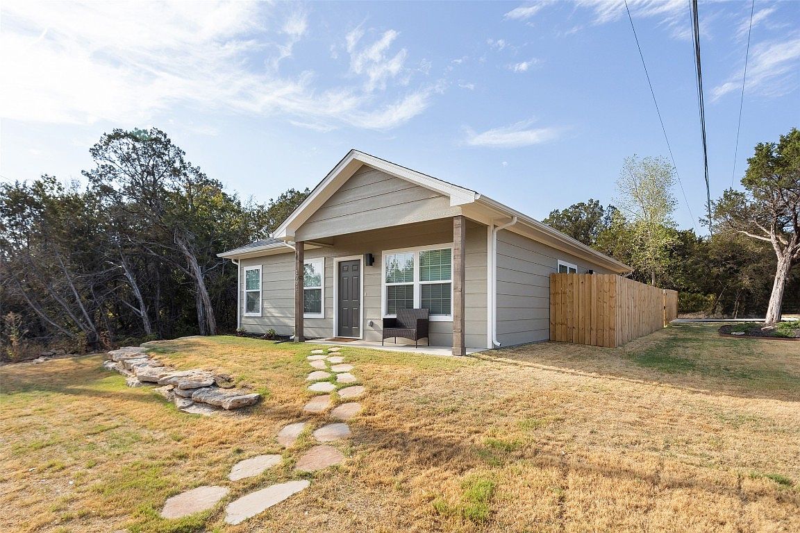 1001 Comanche Cove Dr, Granbury, TX 76048 Zillow