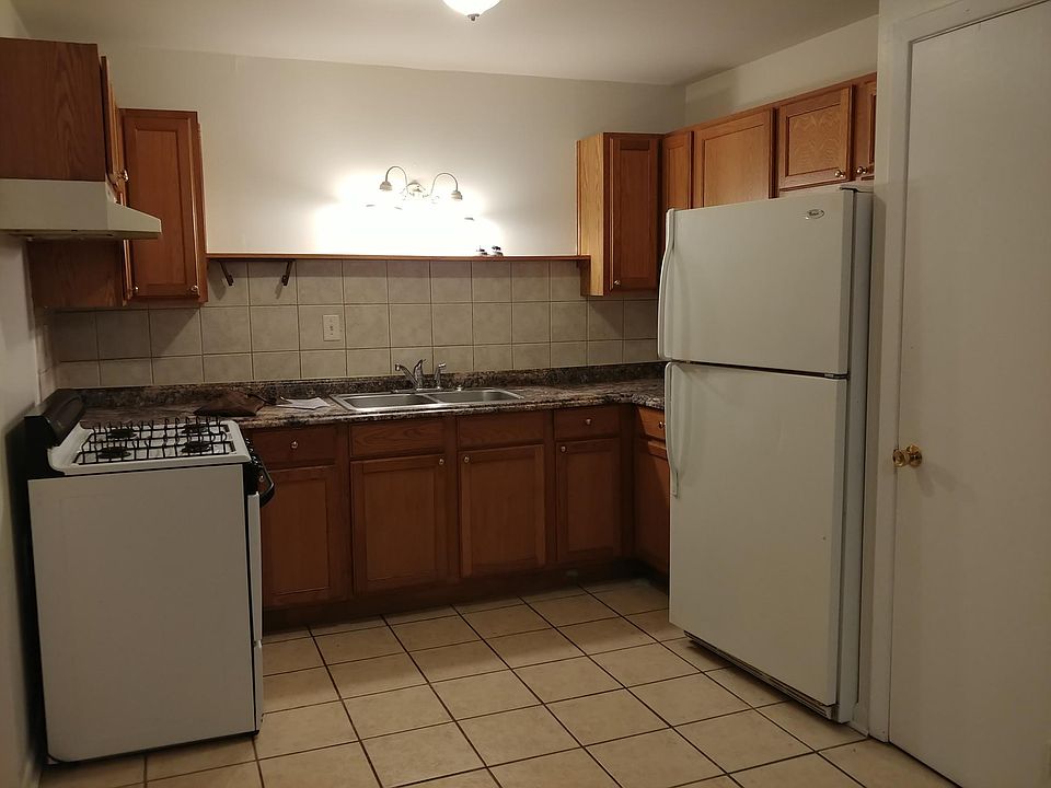 2nd image of 1330 W Main St APT 7