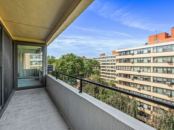 16240 9th Ave APT 8D, Flushing, NY 11357