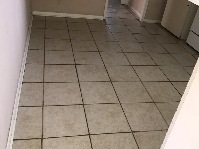 3219 Stafford Ave — Photo 9