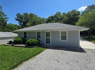 107 N Ranson Rd, Greenwood, MO 64034