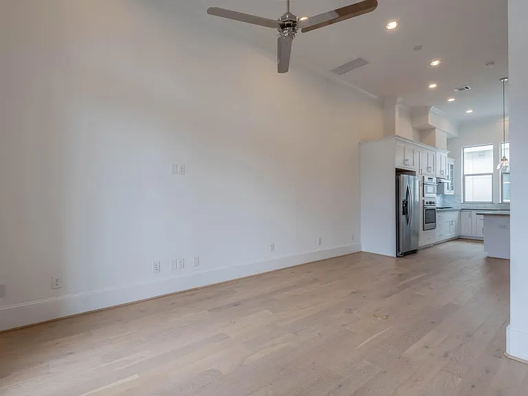4057 Leeland St — Photo 7