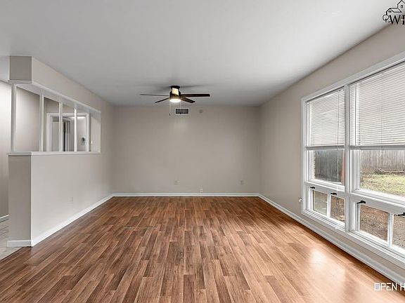 5th image of 4202 Meadowbrook Dr