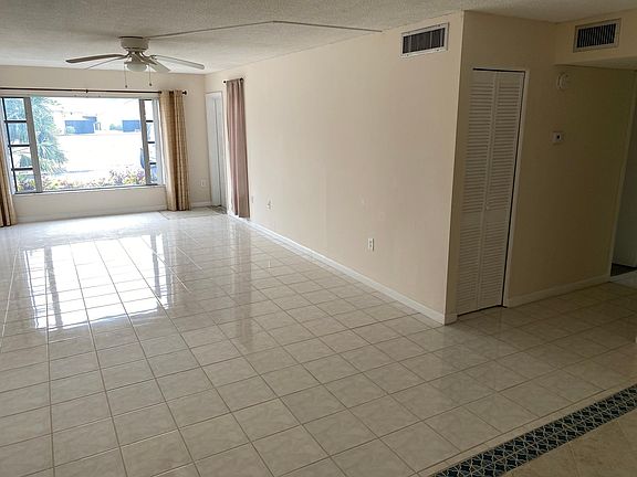 2nd image of 3706 Broadway APT 6