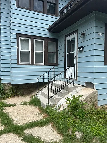 2819-2821 N 47th St Photo 1
