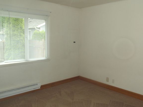 5th image of 218 171st St S