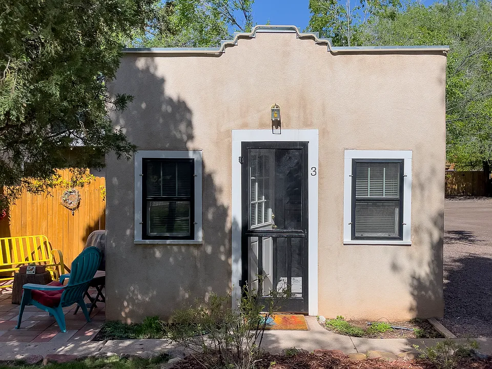 102 Holly St #3